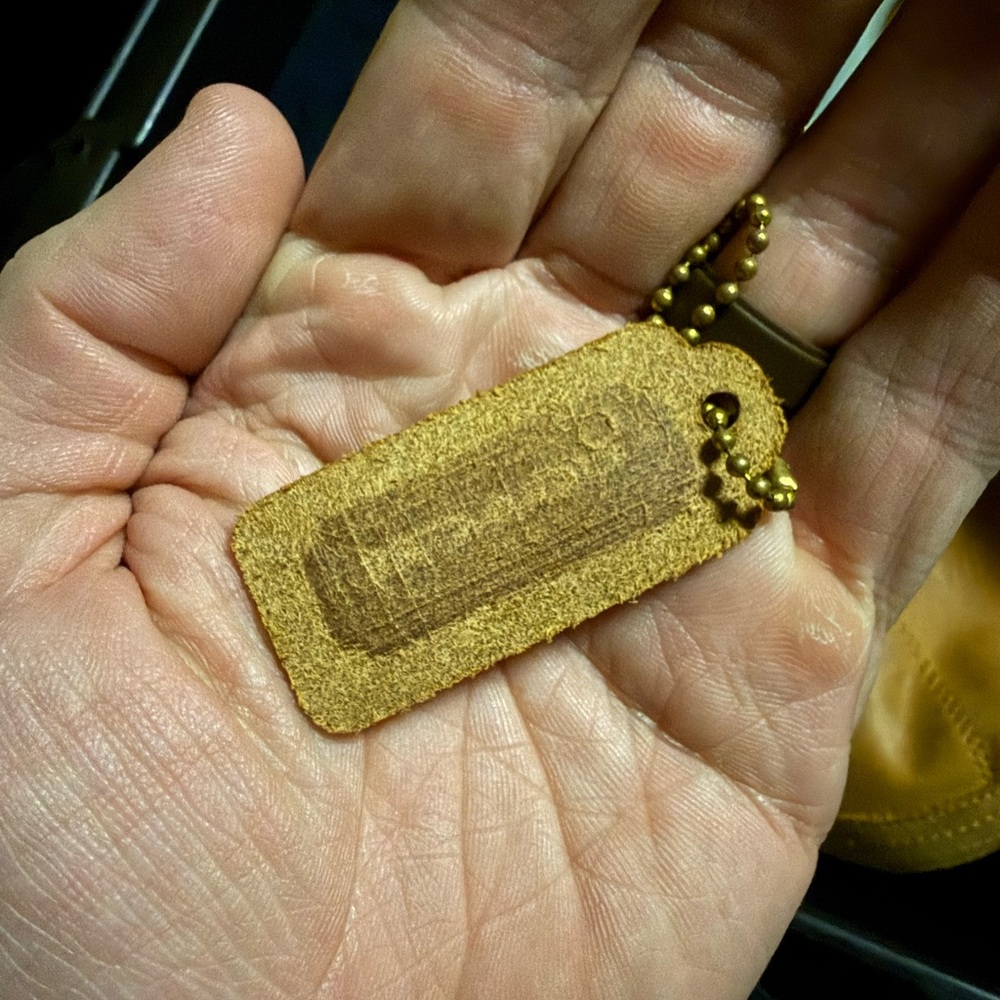 Vintage Coach Hangtag - Picture 2 of 2
